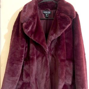 Rachel Zoe Women’s Burgundy Faux Fur Coat (M)